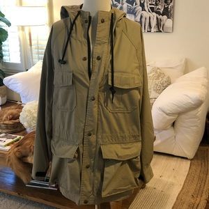 Hooded Eddie Bauer men’s jacket